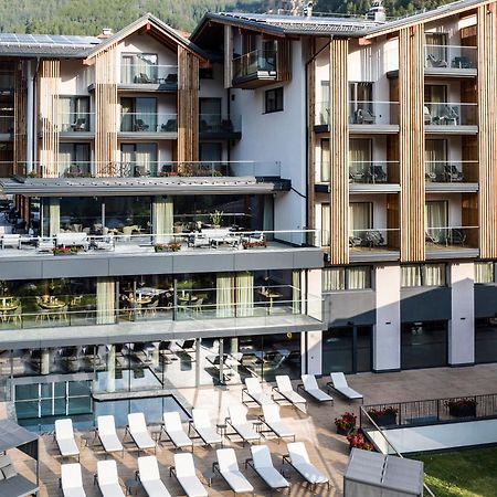 Ciampedie Luxury Alpine Spa Hotel Vigo di Fassa Esterno foto