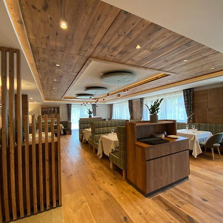 Ciampedie Luxury Alpine Spa Hotel Vigo di Fassa Esterno foto