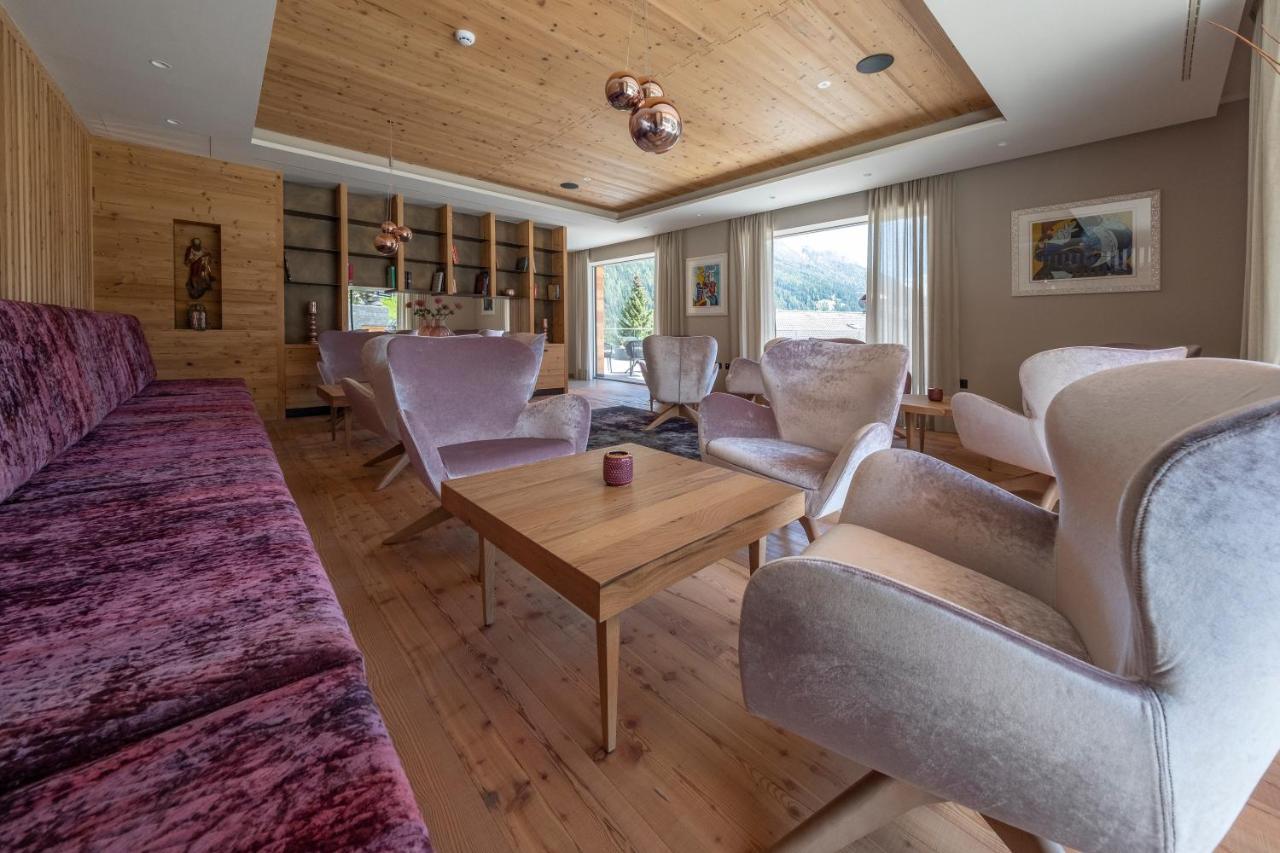 Ciampedie Luxury Alpine Spa Hotel Vigo di Fassa Esterno foto