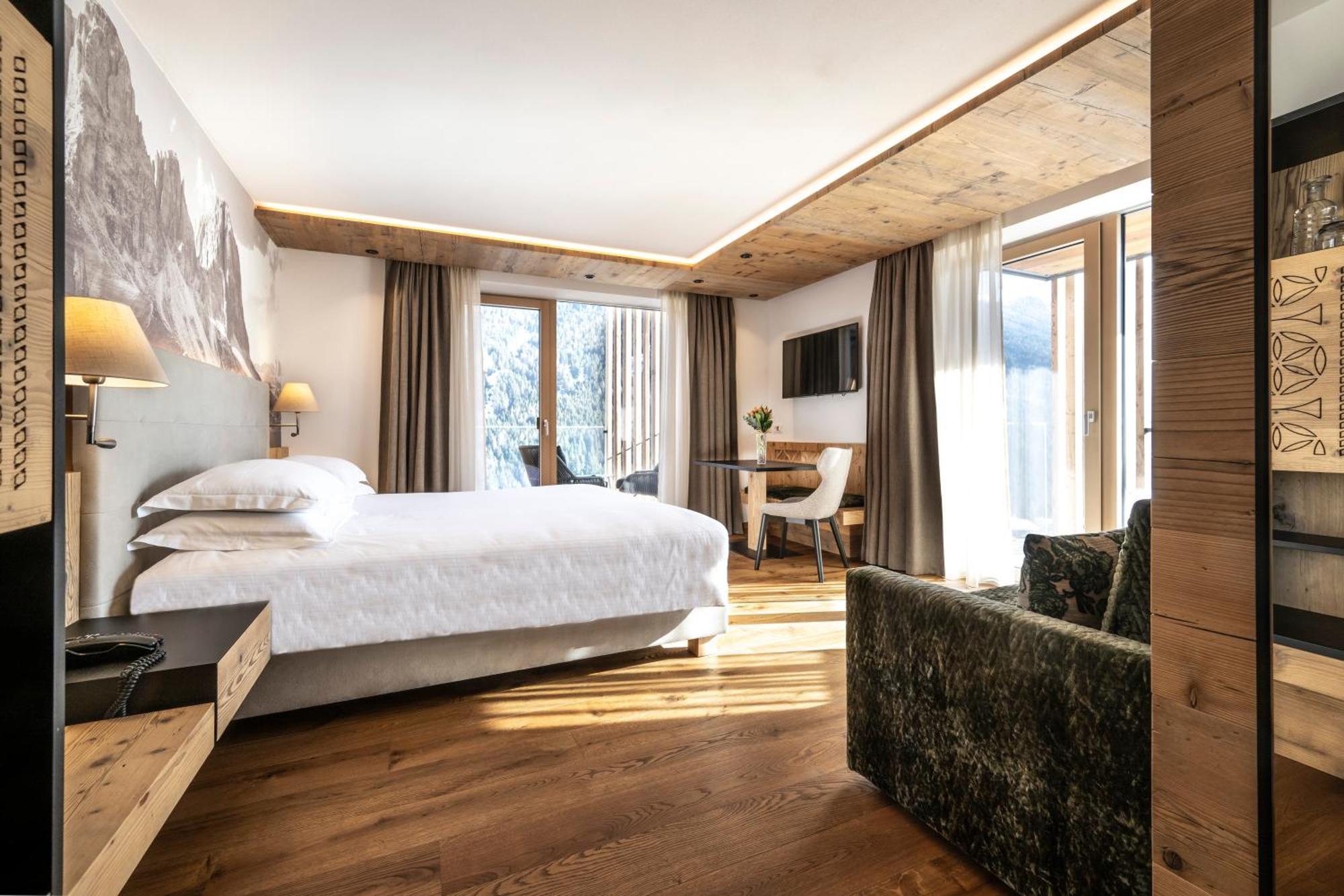 Ciampedie Luxury Alpine Spa Hotel Vigo di Fassa Esterno foto