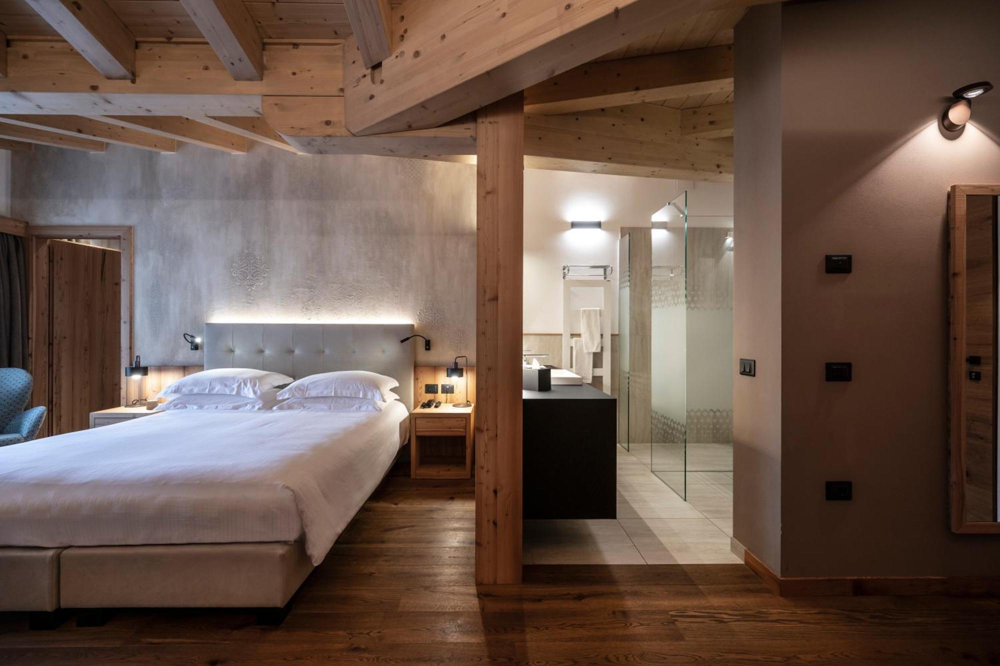 Ciampedie Luxury Alpine Spa Hotel Vigo di Fassa Esterno foto